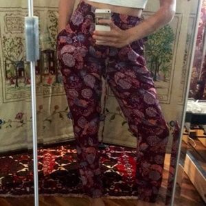 Cinched patterned pants